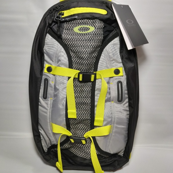 oakley cycling backpack
